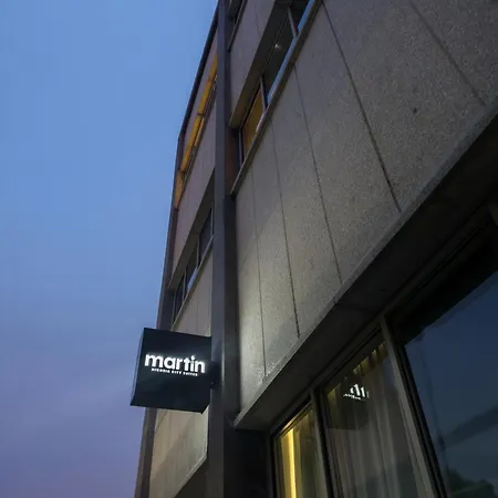 アパートホテル Martin ニコシア