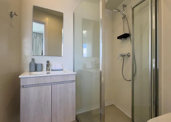 Martin 3* Никосия