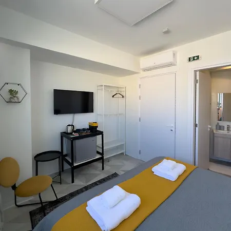 Martin Aparthotel *