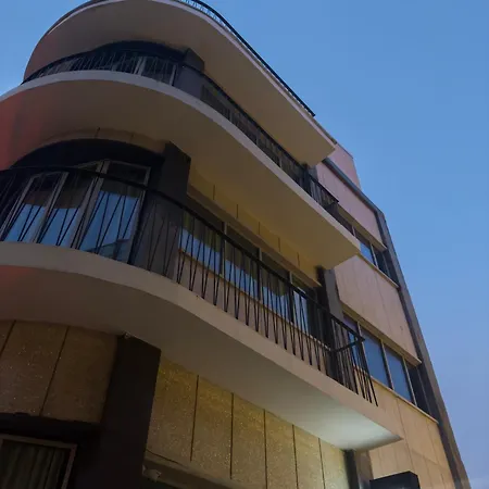 Martin Aparthotel